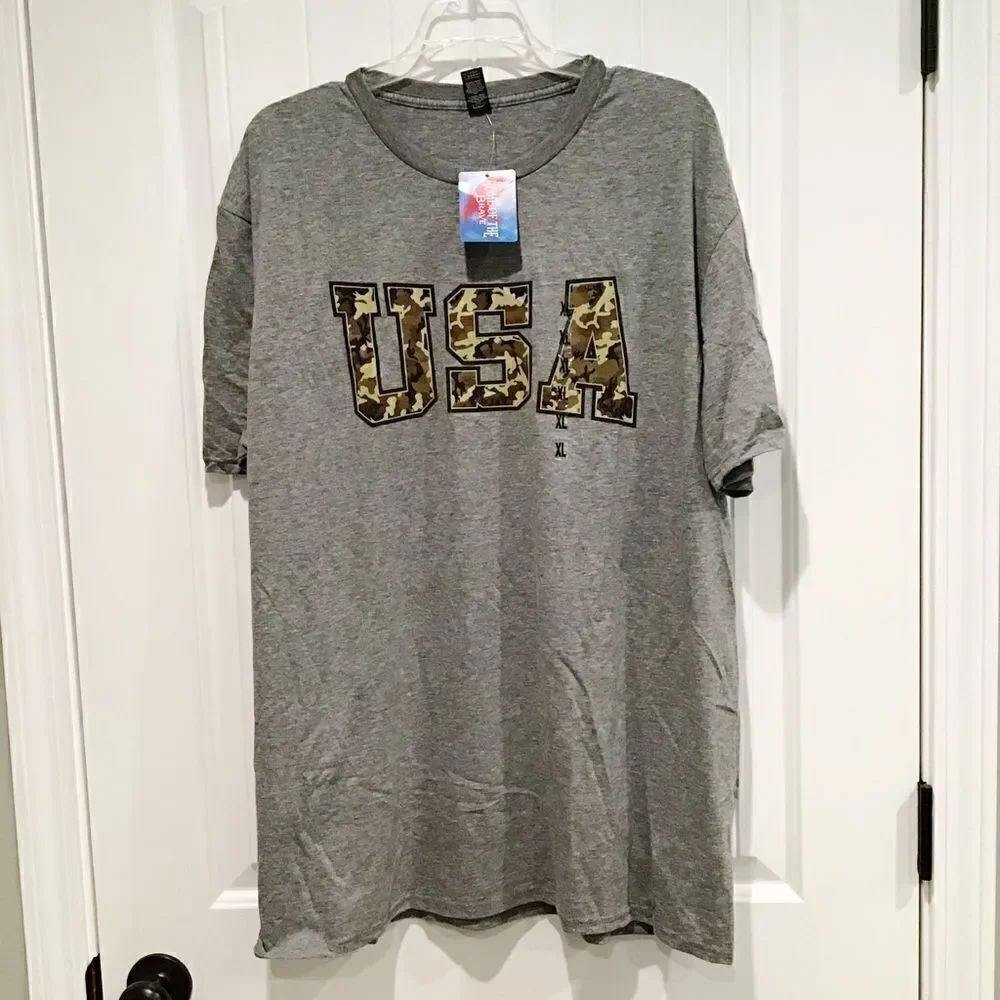 - 🌺3 FOR $20🌺 - NWT Men’s Anvil USA Camouflage T Shirt XL
